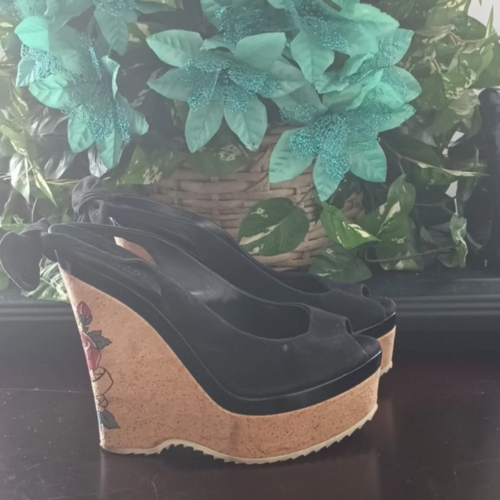 Gucci Vintage Tattoo/Joy Wedges. GUC - Picture 4 of 11